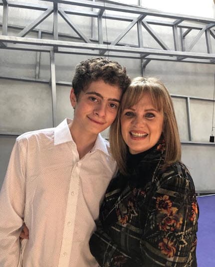 "Yo me embaracé muy delgada, como nunca lo había estado, entonces me daba mucho coraje estar embarazada habiendo logrado esta delgadez, no quería comer para no engordar y me regañó, entonces se dedicó a cuidarme".
<br>