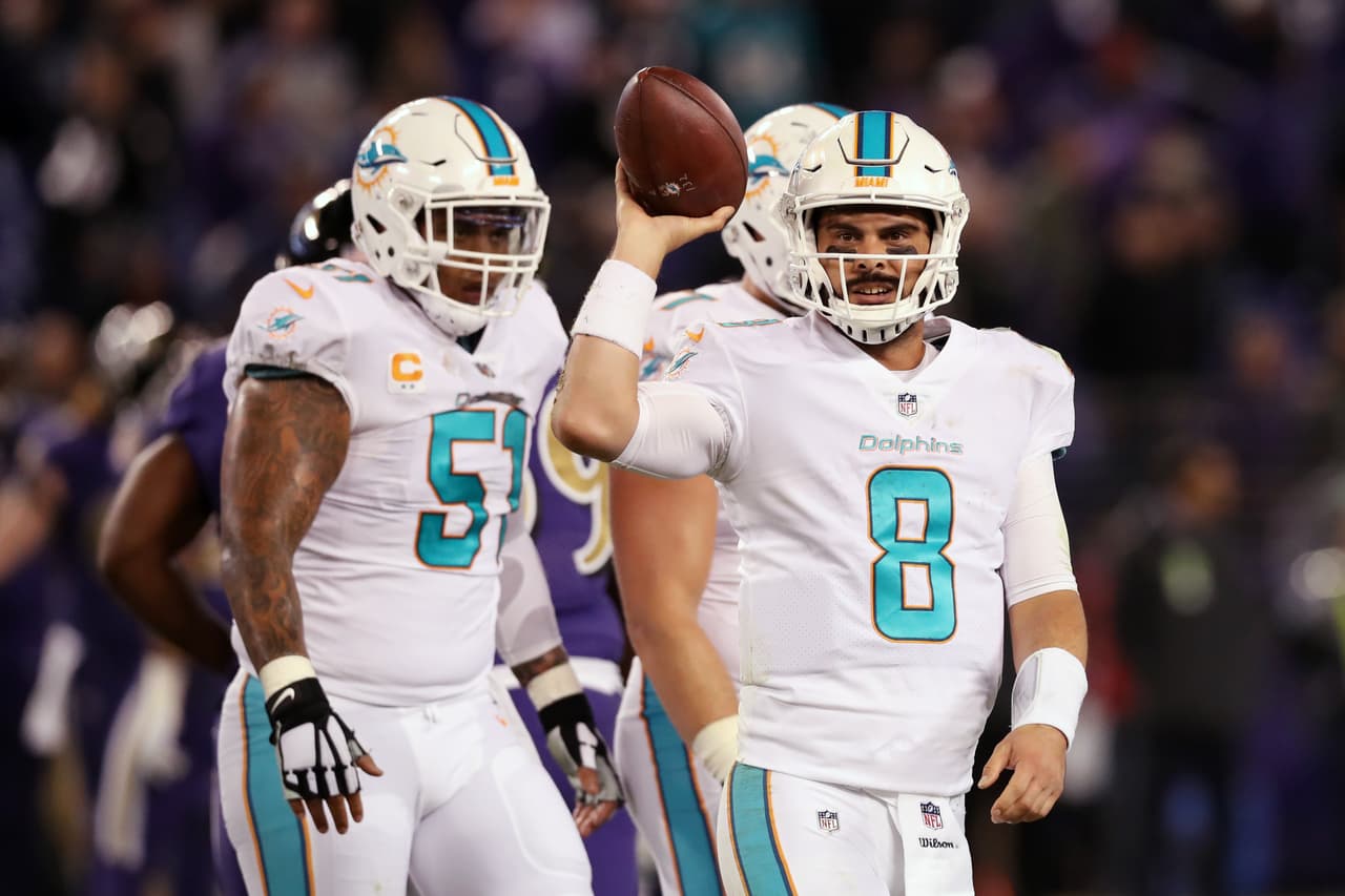 Los Dolphins (4-3) llegaban con una racha de tres victorias consecutivas luego de remontar desventajas de 17 y 14 puntos en las dos jornadas previas.