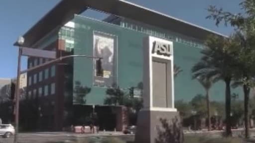 <b>La Universidad Estatal de Arizona (ASU): </b>
<br>Aumentará 10 tarifas de programas de posgrado. 
<br>Establecerá 10 nuevas tarifas para programas de posgrado. 
<br>Aumentará una tarifa obligatoria y establece una nueva tarifa para graduados.
<br>[Fuente: ABOR]
<br>