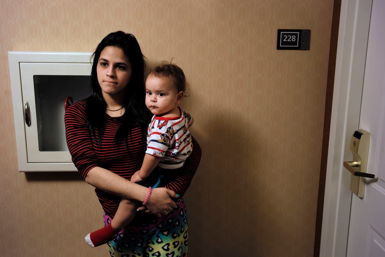 FEMA acata la orden de un juez para extender la ayuda para alojamiento a desplazados por el huracán María