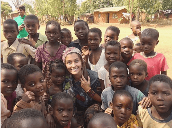 Así fue como la heredera de 'El Rey del Pop' convivió con la comunidad de Mulanje en Malawi.