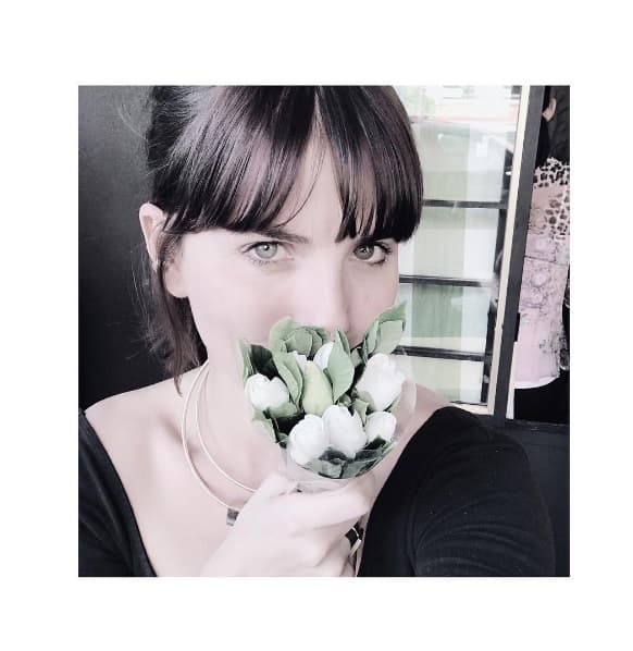 La guapa actriz colombiana tiene una sorpresa para ti que mundo revelará, ¿te atreves a tocar el cielo con ella?