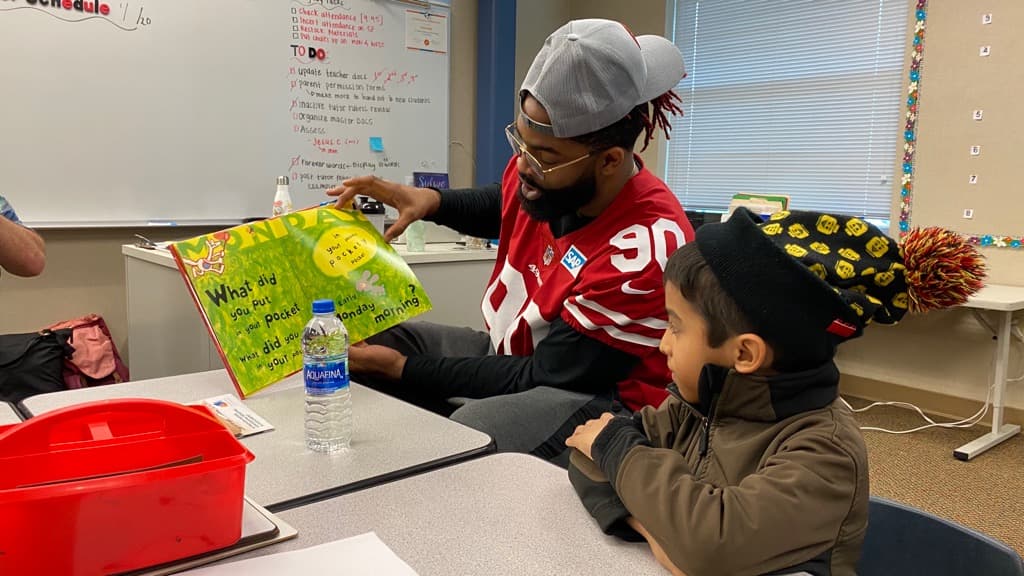 Más de 30 estudiantes participaron en las tutorías y muchos disfrutaron de asesorías uno a uno con los jugadores profesionales.