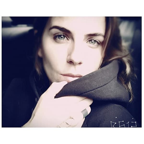 La guapa actriz colombiana tiene una sorpresa para ti que mundo revelará, ¿te atreves a tocar el cielo con ella?