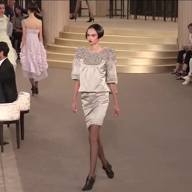 Con tan sólo 17 años, Molly Blair se ha convertido en una modelo espectacular. ¿Imaginas lo que le espera?