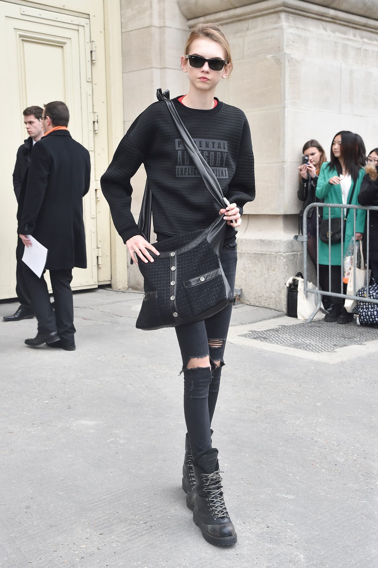 A pesar de todo, ella no se sentía especial. Creía que su fisionomía extraña no la llevaría a ningún lado.