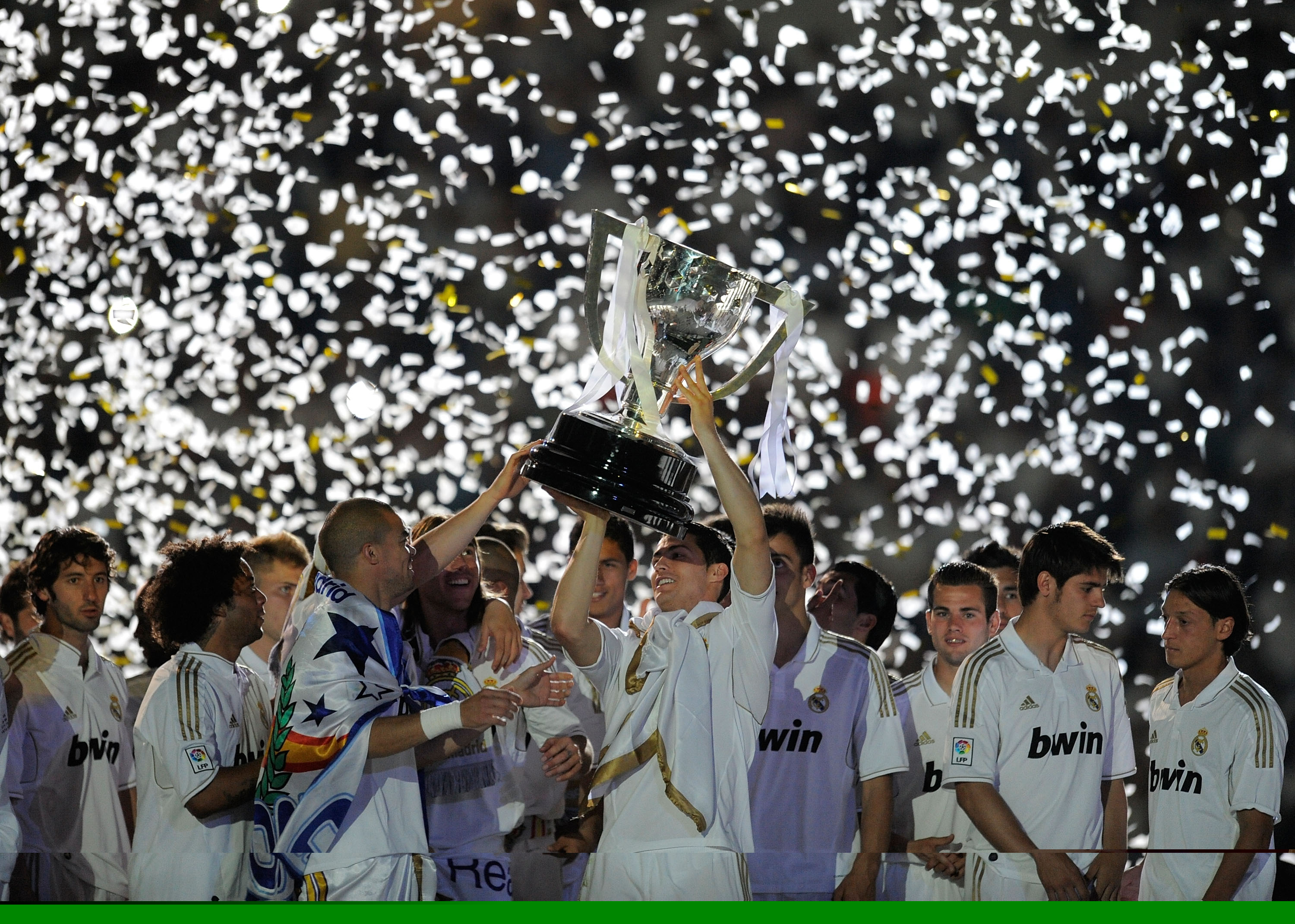 Con un Cristiano Ronaldo que cada vez rompía más registros goleadores, Real Madrid revivía la alegría de ser campeón de La Liga en 2012 tras el dominio blaugrana.