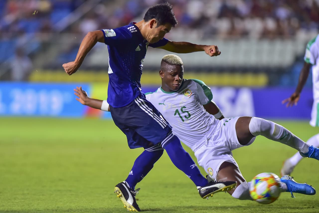 Chile 1-2 Corea del Sur, Haití 0-2 Francia, Holanda 4-0 Estados Unidos, Senegal 0-1 Japón.