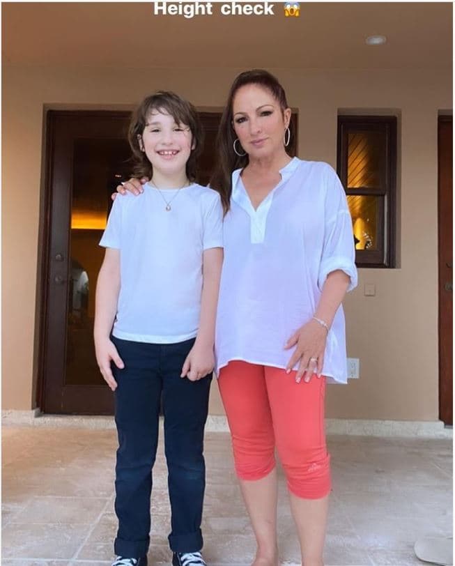 Gloria Estefan con su nieto