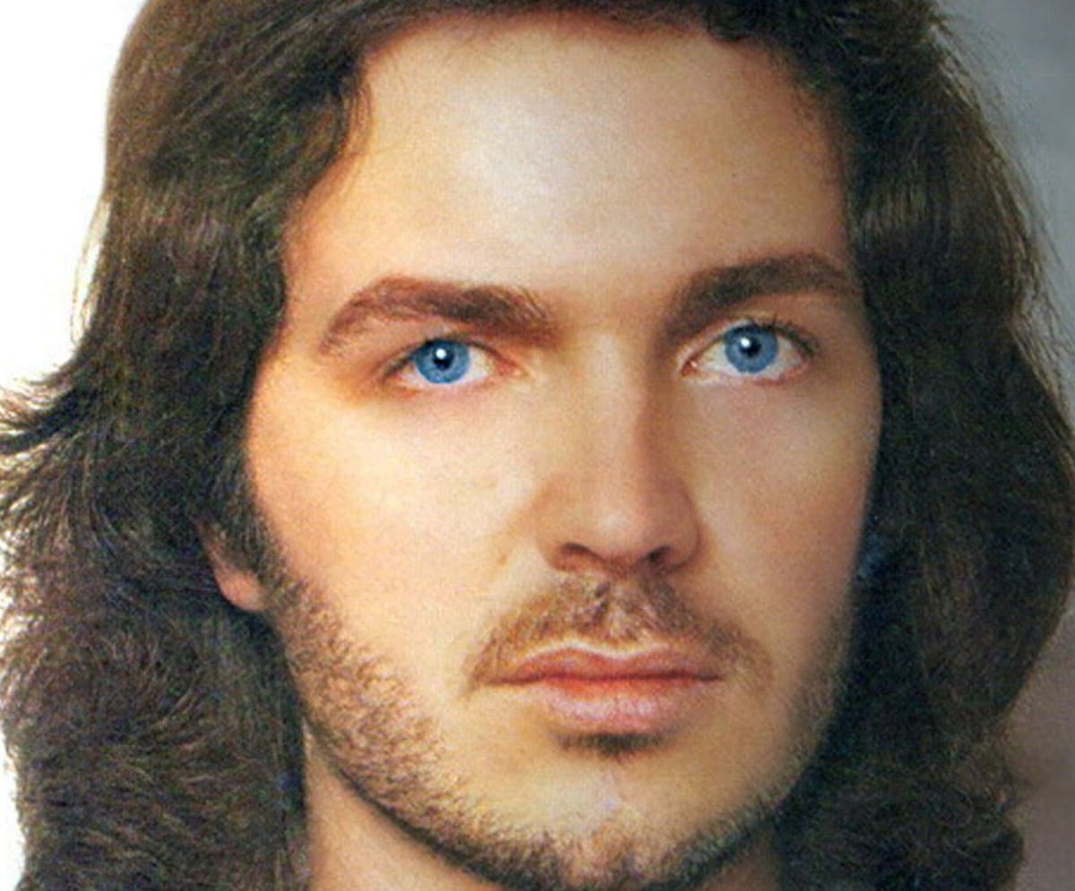 El cantante español Camilo Sesto también rindió homenaje a Jesús, pero él lo hizo a traves de su música, pues grabó las canciones de la puesta en escena 'Jesucristo superestrella' en el año de 1975.