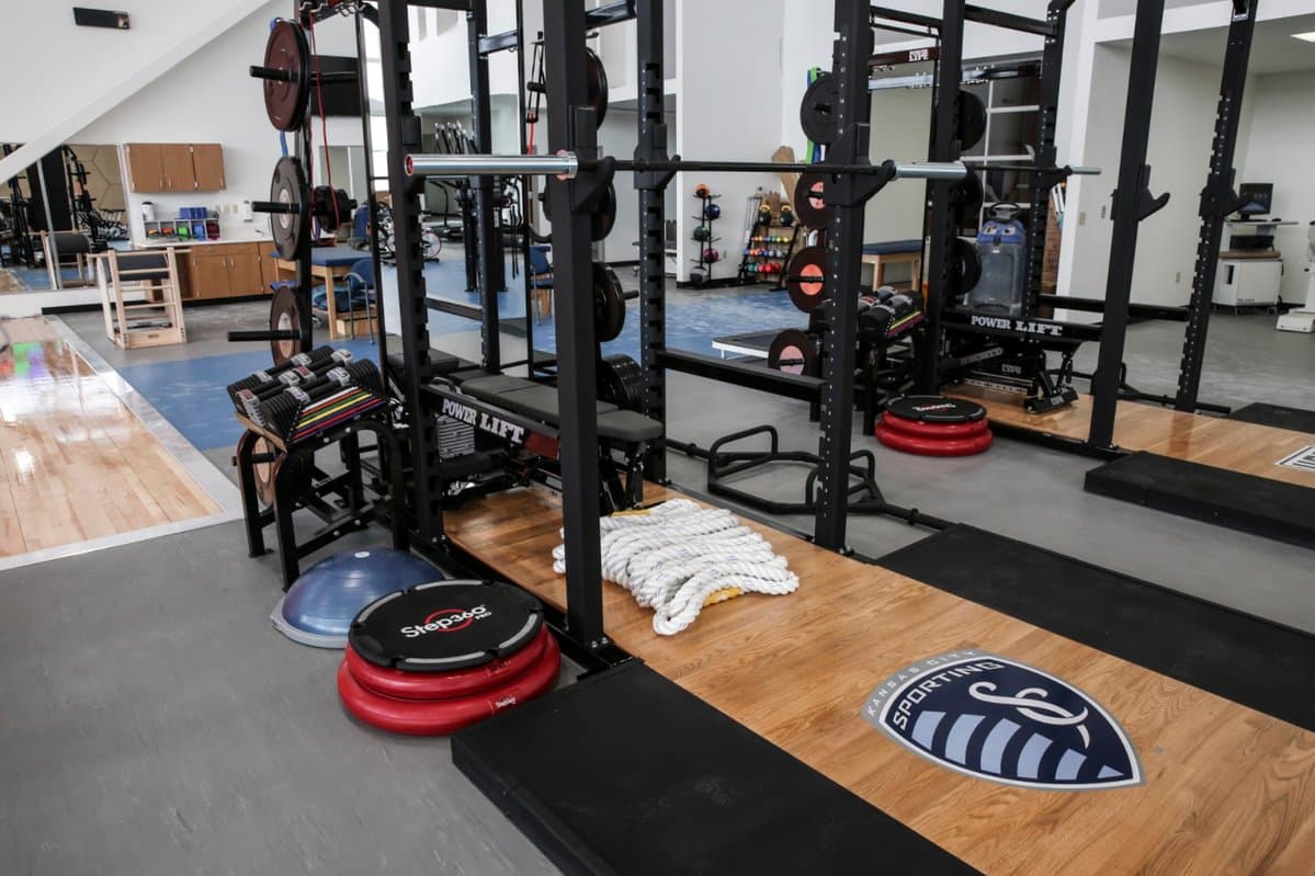 En el número ocho de alto riesgo se encuentran actividades como hacer ejercicio en un gimnasio, ir al cine o comer en un buffet.
<br>