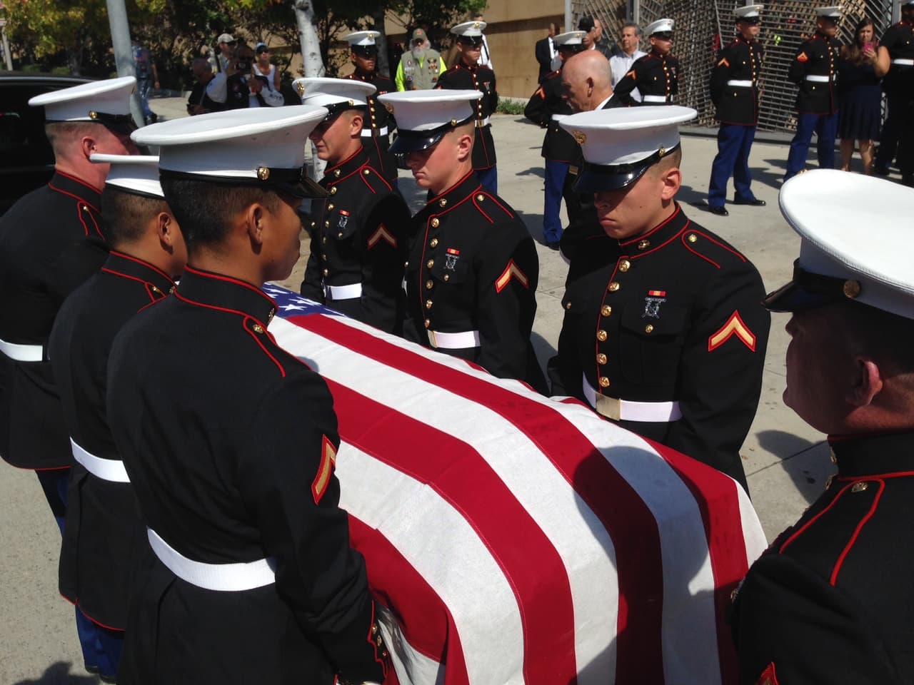 Carlos Segovia había ingresado en los Marines este mismo año junto con muchos otros jóvenes que ahora le despiden.