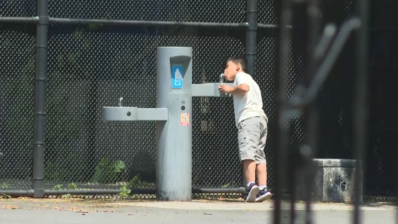 Ola de calor en NY: Extienden apertura de centros de enfriamiento hasta el domingo