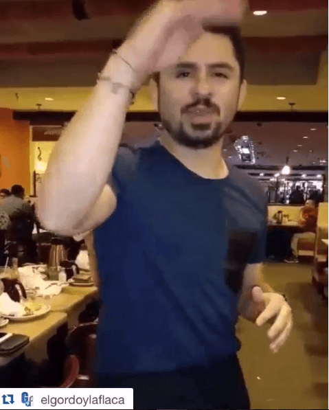 Lo primero que Larry hizo tras salir de la cárcel fue visitar un restaurante y aprovechó para enviar un saludo en un clip.