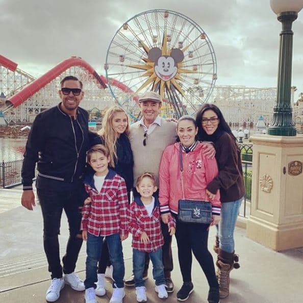 Otros que ya están rodeados de Navidad son Jorge D’Alessio y su esposa, Marichelo Puente, quienes ya tienen un gran árbol navideño en la sala de su casa, en la Ciudad de México.