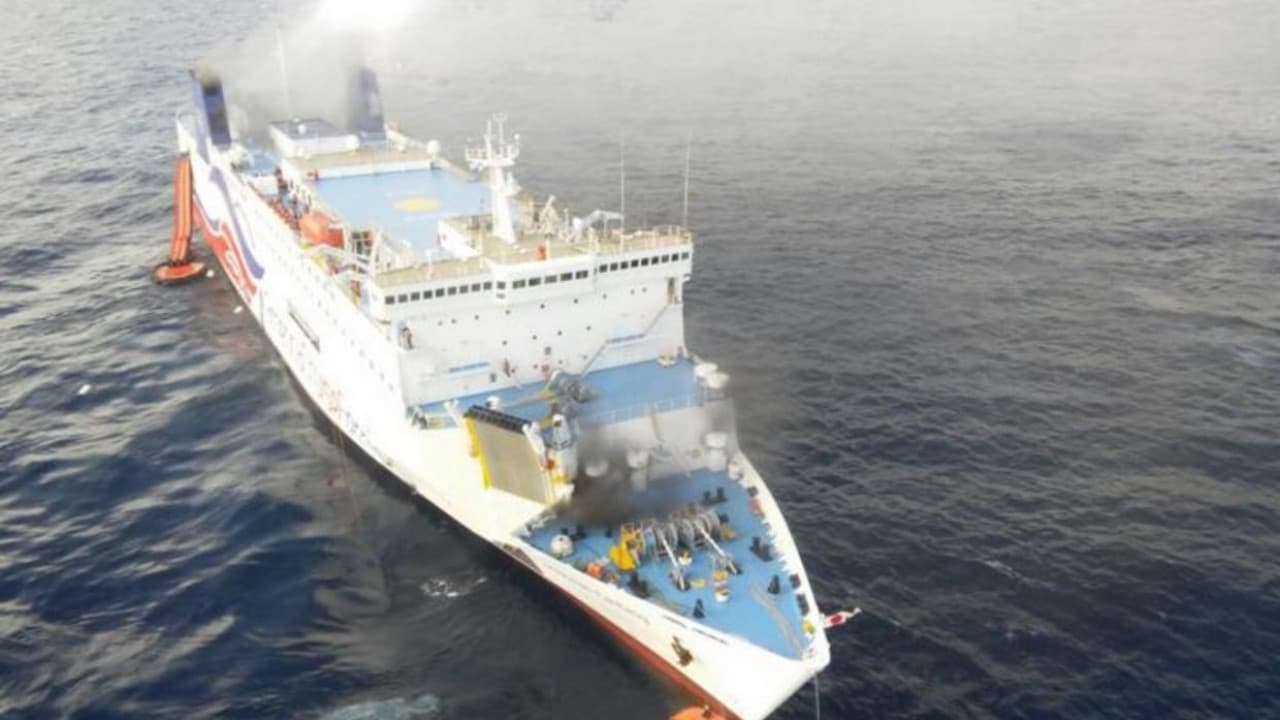 Se incendia un ferry con más de 500 personas cerca de Puerto Rico