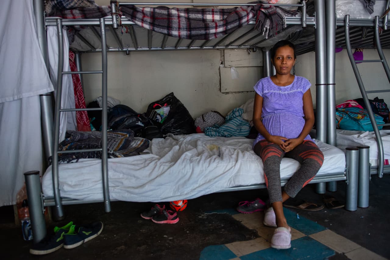 En Tijuana, madres migrantes esperan dos fechas límite: la del parto y la de la corte 