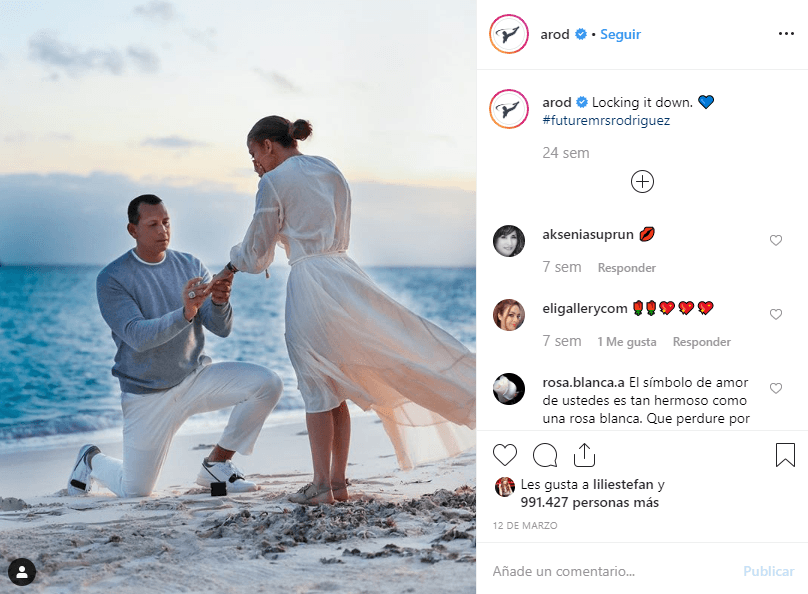 A-Rod decidió deshacerse de su lugar de soltero ahora que ya está comprometido con la cantante, a quien le entregó el anillo el 9 de marzo de 2019, tras celebrar dos años de relación.
