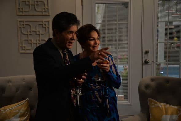 "Voltea Pa' Que Te Enamores" comenzó las grabaciones con el tradicional claquetazo. Esta nueva telenovela contará con las actuaciones de Pedro Moreno, María Elena Dávila, Cristina Bernal, Frances Ondiviela, Cecilia Gabriel, Harry Geithner, Fernando Carrera, Roberto Matheus, Victor Cámara, Lupita Ferrer, Eduardo Serrano, William Valdez, Nastasha Dominguez, Maite Embil, Adrian Di Monti, Mariet Rodriguez, Mijail Mulkay, Ariel López Padilla, Mauricio Mejías, y Alfredo Huereca.