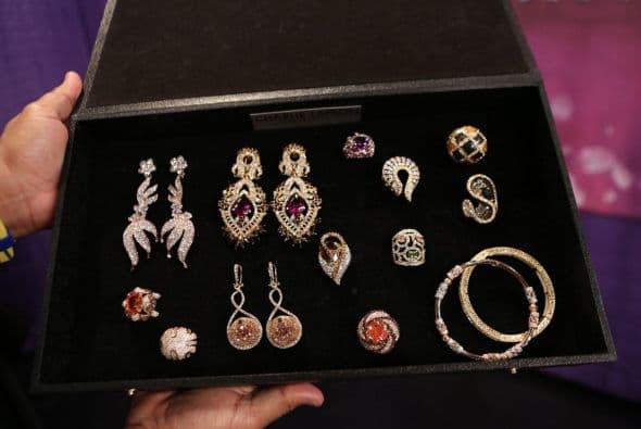 Sus joyas han aparecido en varias telenovelas.