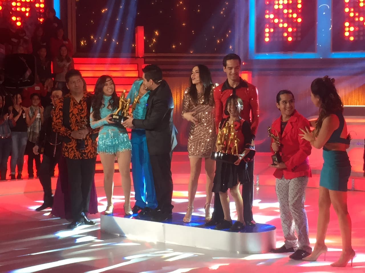 No te puedes perder Sabadazo a partir del 17 de octubre a las 8pm/7centro.