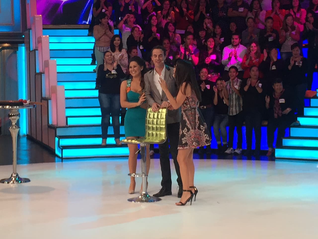 Un mago llegó para hacer un impactante truco.