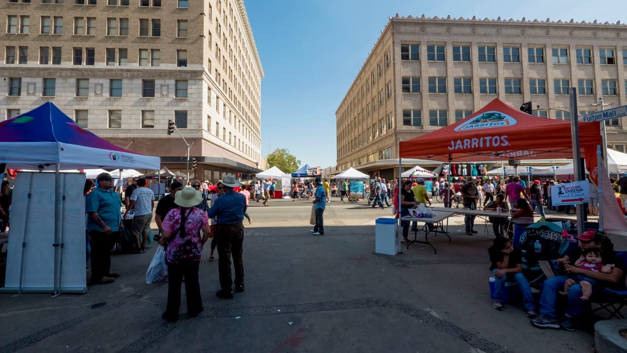La celebracion de Independencia en el Fulton Mall