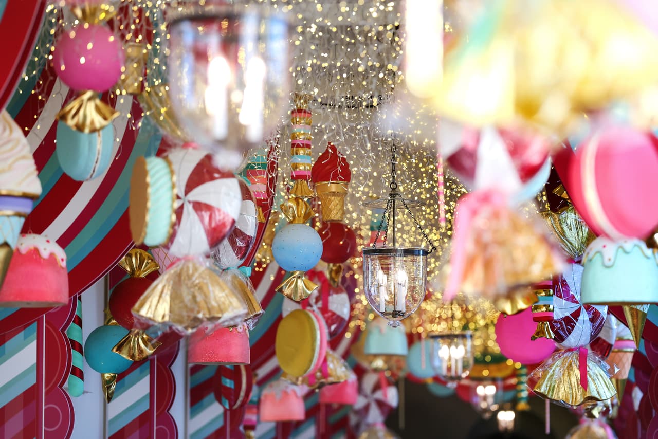 En la Sala China se exaltan los sabores y aromas de esta época del año, gracias a los dulces, pasteles y galletas que ahí se encuentran.
<br>