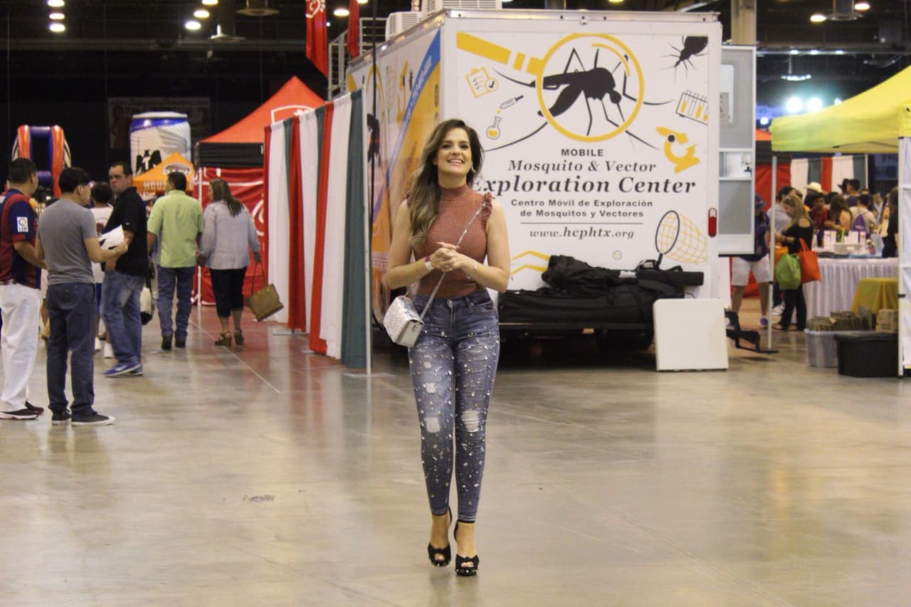 Y es que la verdad, María Esther, nuevamente, lució espléndida, robándose las miradas de todos.