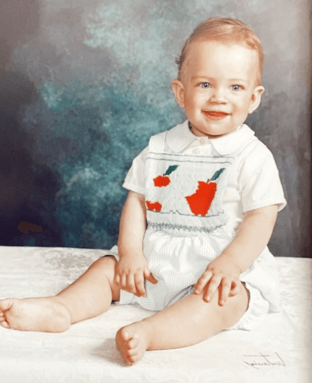 A este bebé lo vimos varios años más tarde en 'Mi corazón es tuyo', era uno de los integrantes de la tropa Lascuráin.