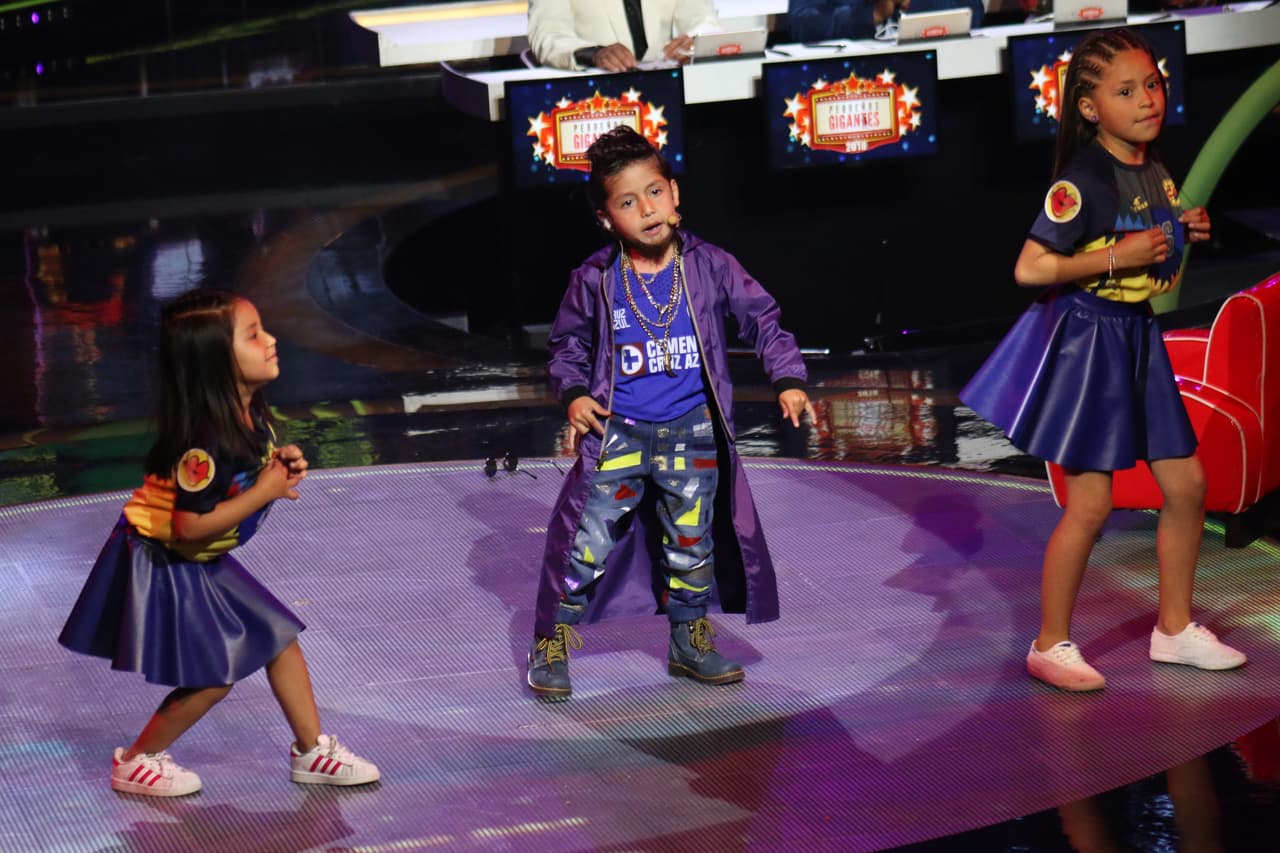 Interpretó el tema 'Corazón' de Maluma. Y hasta tuvo su propio cuerpo de baile.
