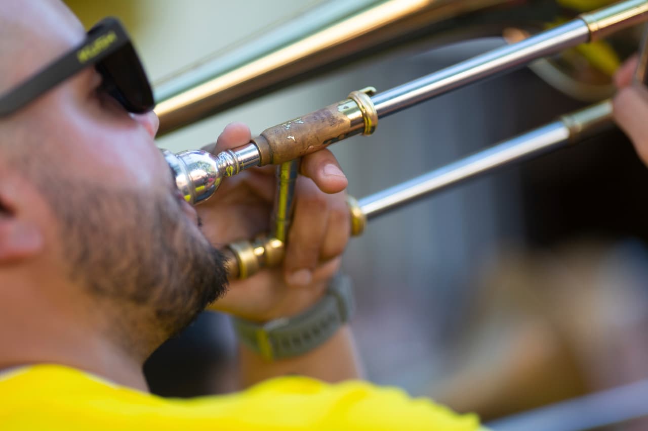 Como parte del plan de seguridad, se informó que las tarimas tendrán generadores eléctricos y que la transportación disponible será desde y hasta la estación del Sagrado Corazón del Tren Urbano y el Estadio Hiram Bithorn.