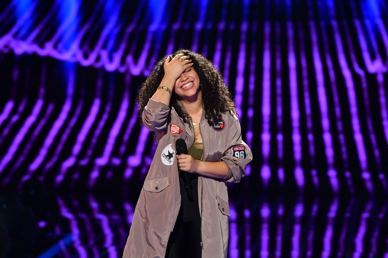 La dominicana prendió a los jueces con el éxito de Cardi B y compartió un poco de su historia de vida: le contó a los jueces que su familia (su mamá, su papá y su tía) había sido asesinada.