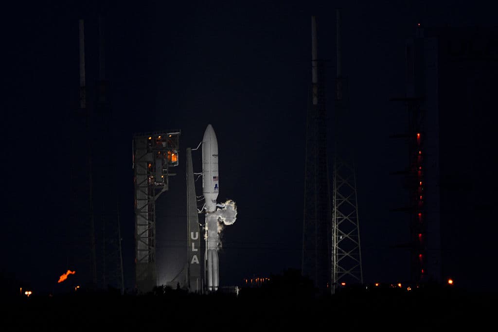 <b>Tecnología 100% desarrollada por Amazon: </b>Desde el diseño hasta la producción, Kuiper es una iniciativa completamente independiente de Blue Origin.