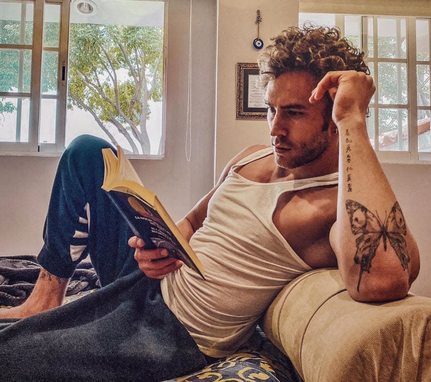 Para Giselle González, la situación "fue fuerte... Yo lo conozco como actor [...] un chico muy responsable, 
<b>llegaba con sus líneas</b>, todo muy bien". 
<br>