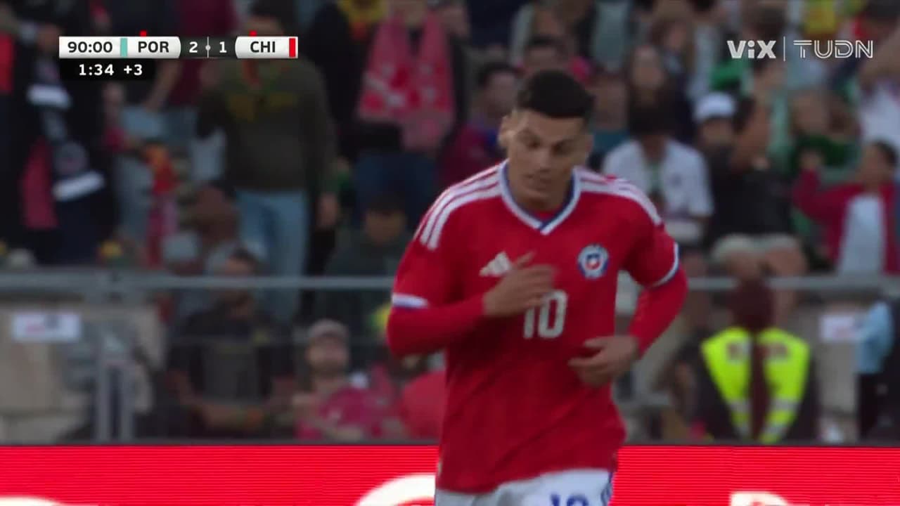 ¡Chi-chi-chi! ¡Le-le-le! ¡La Roja descuenta en un disparo inesperado! ¡Gooool de Lucas Cepeda para finalizar el partido!
