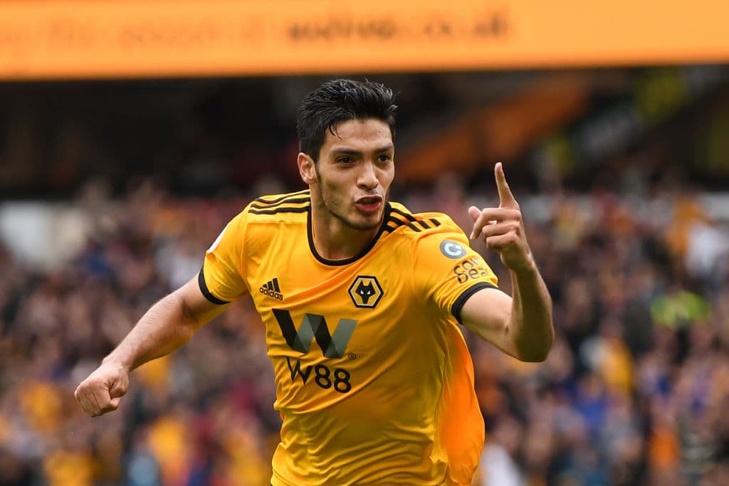 Raúl Jiménez del Wolverhampton sigue con el mismo valor que a inicios del mes de marzo, 50 millones de euros.
