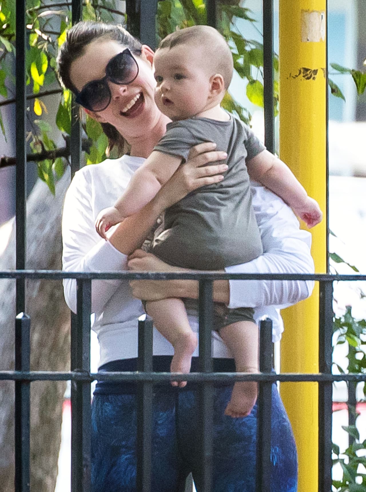 Recién dio comentarios sobre cómo la maternidad le ha cambiado la vida, ya que sólo tiene ojos para su nene.