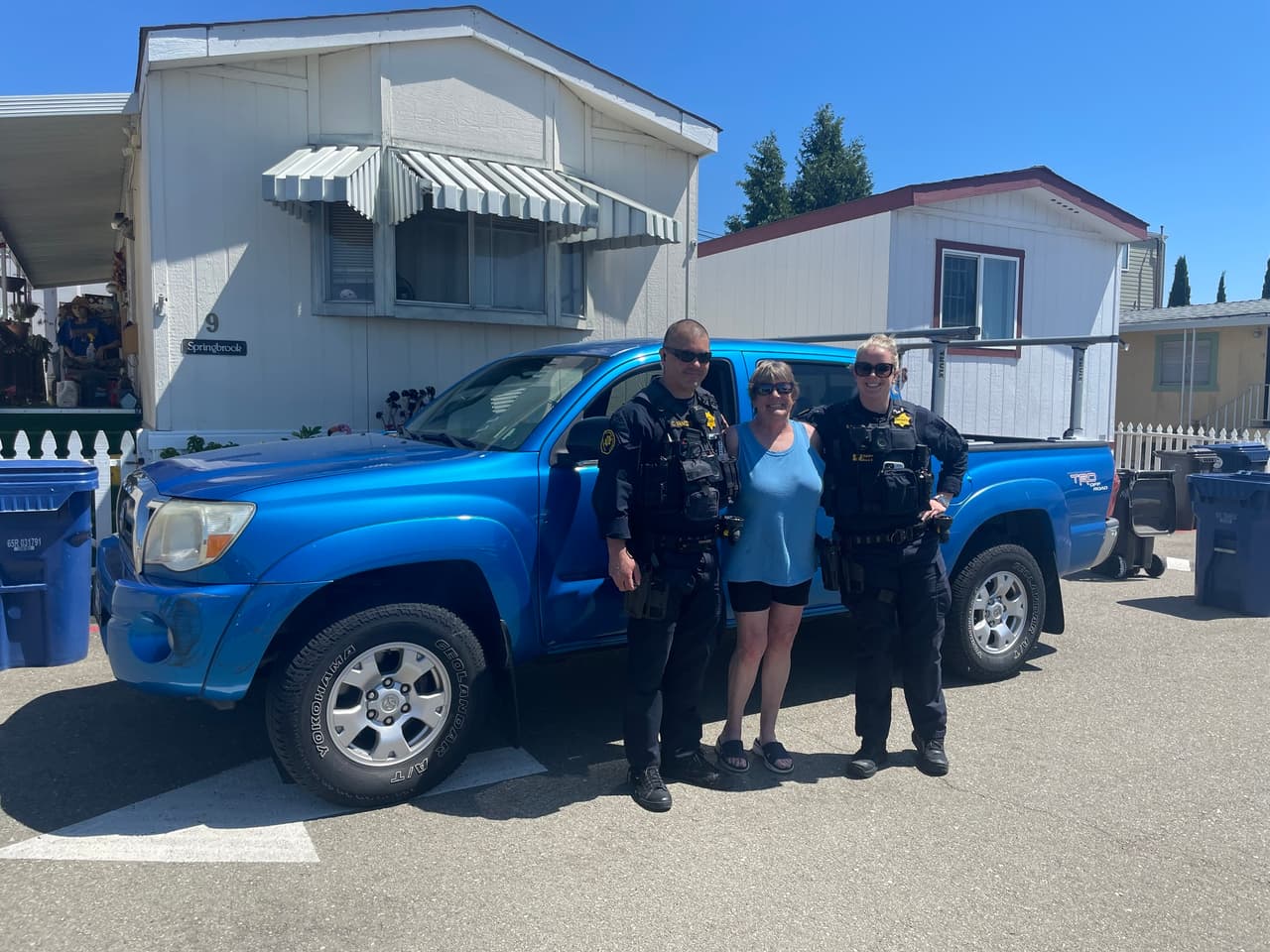La increíble forma en que le robaron su camioneta a esta mujer que esperaba en la fila de la caja de una tienda