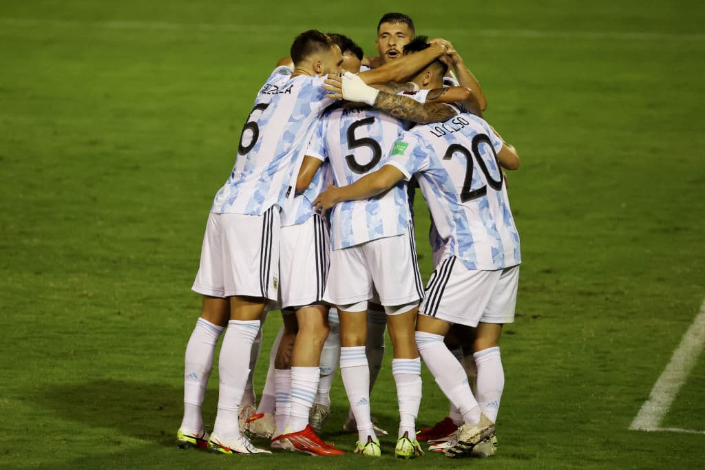 Las anotaciones de Lautaro Martínez, Joaquin Correa y Ángel Correa, Argentina gole 1-3 a Venezuela de visita.