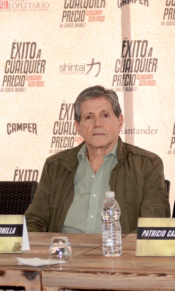 La salud de
<b><a href="https://www.univision.com/famosos/hector-bonilla-asegura-que-ya-vivio-horas-extra-al-recibir-homenaje-por-su-trayectoria-fotos" target="_blank">Héctor Bonilla</a></b> fue descrita por su hijo Sergio como "delicada" mientras enfrenta un cáncer y trata de recuperarse de una caída sufrida hace un año.
<br>