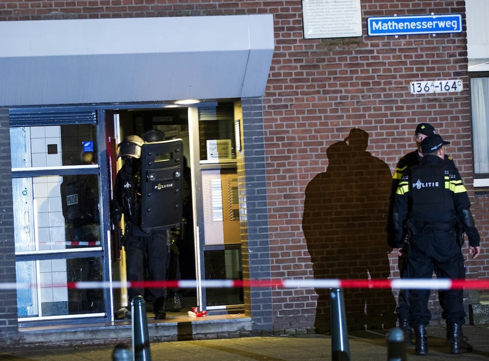 Europa desata una cacería de sospechosos de terrorismo tras los atentados de Bruselas