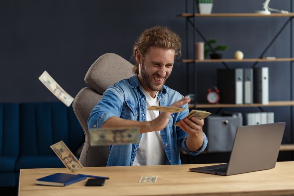 En lo laboral habrá un gran éxito, si tienes que trabajar con el público, con bancos o con dinero. Es una etapa formidable para que olvides lo malo y te concentres en lo bueno; eliminas de tu vida relaciones tóxicas.