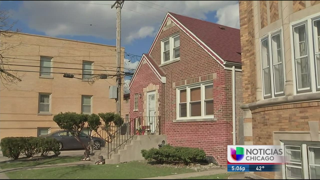Tres sujetos amenazan a punta de pistola a niños y mujer en guardería en Marquette Park
