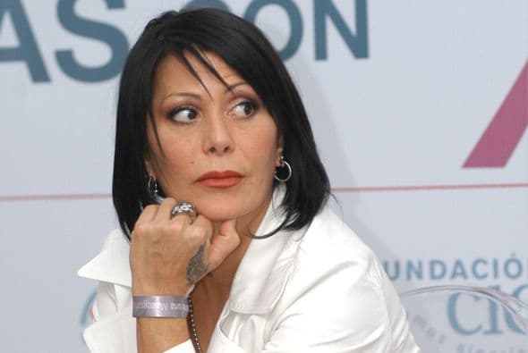 Finalmente la cantante decidió dejar esto en el pasado para no tener más problemas.  