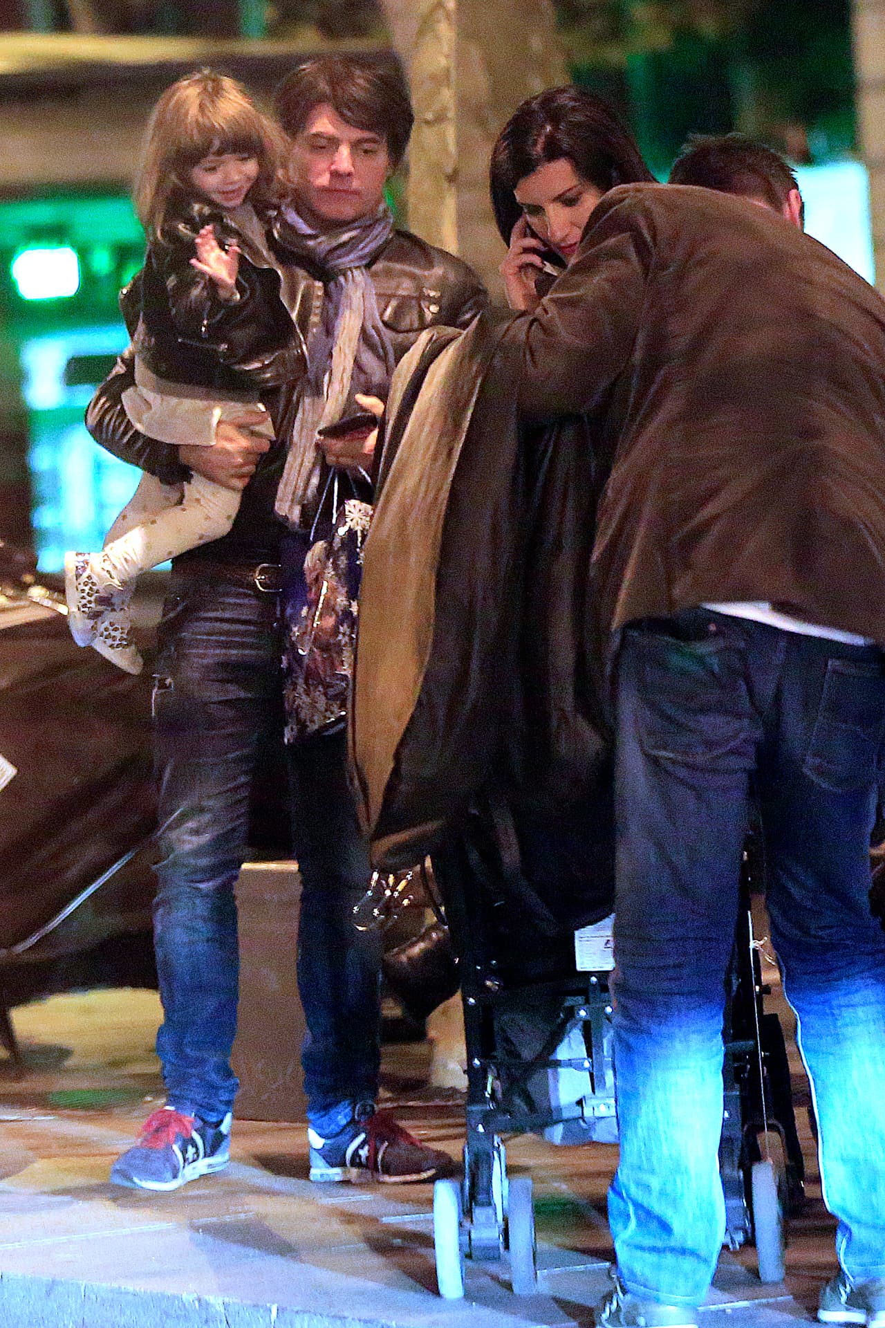 Paola estuvo muy contenta en los brazos de su papito, ¿A poco no es una hermosa princesa?