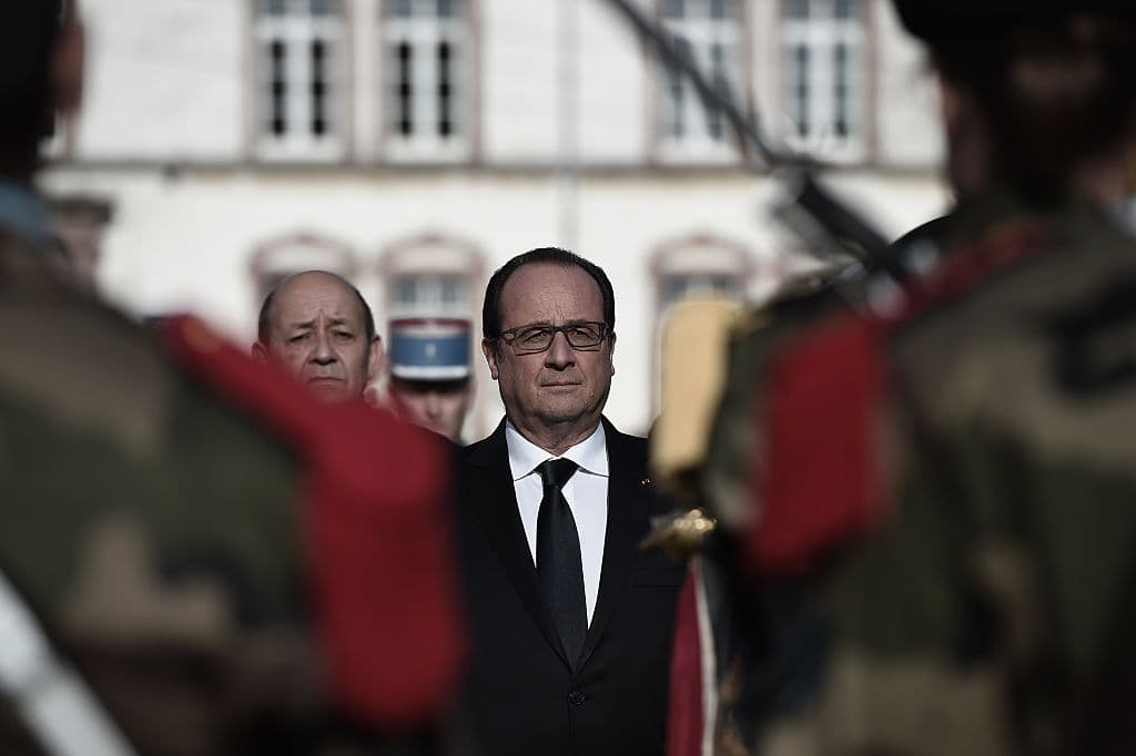 El presidente de Francia declara estado de emergencia y cierre de fronteras