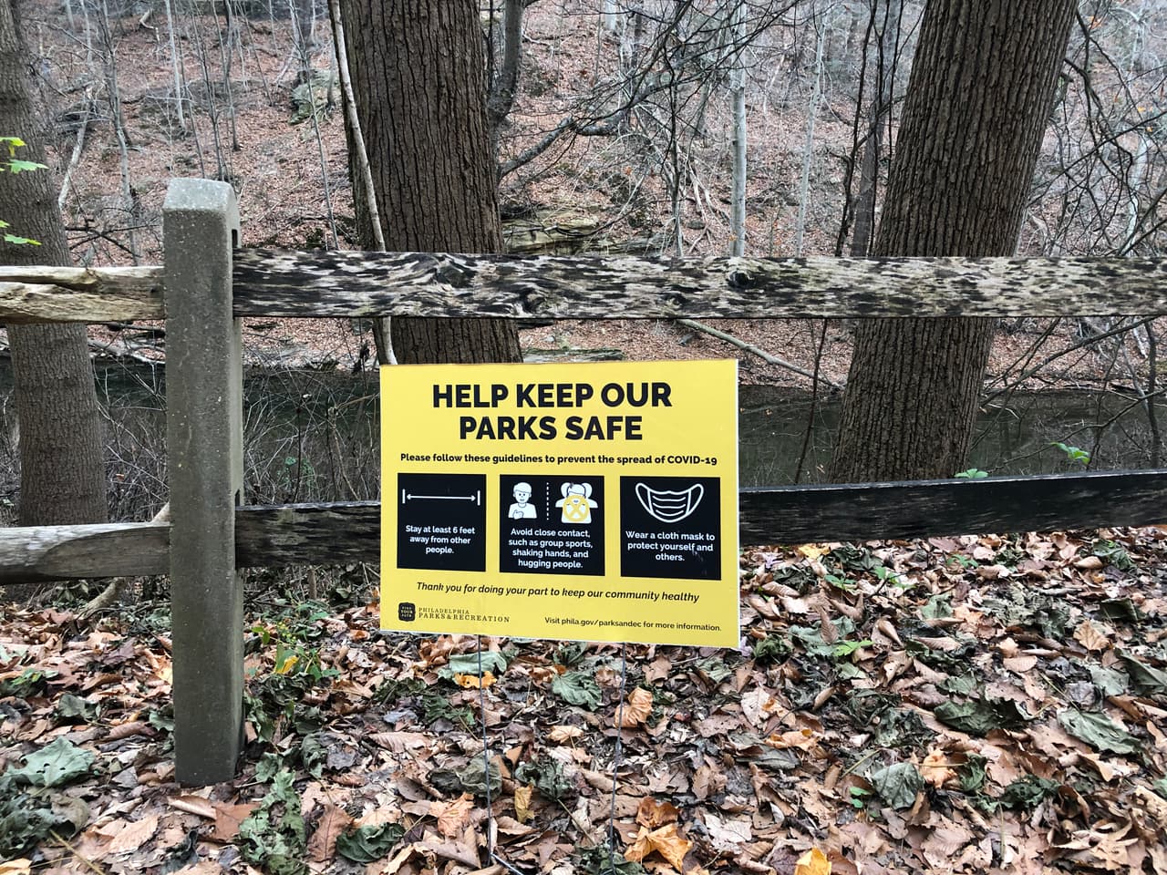 ¿Cómo llego a Forbidden Drive en Filadelfia? El acceso al WVPT es desde Northwestern Avenue en Thomas Road en Wyndmoor, o en Lincoln Drive en el extremo sur del parque. Tenga en cuenta que Lincoln Drive está pavimentado, mientras que la sección Forbidden Drive de la ruta es de piedra triturada (esta sección también está cerrada a los vehículos). Se recomienda calzado deportivo y cómodo. Además, lleve su botella de agua y alguna merienda. 
<br>Recuerde que estamos en una pandemia y en los parques también se deben seguir las pautas establecidas en el plan de mitigación.