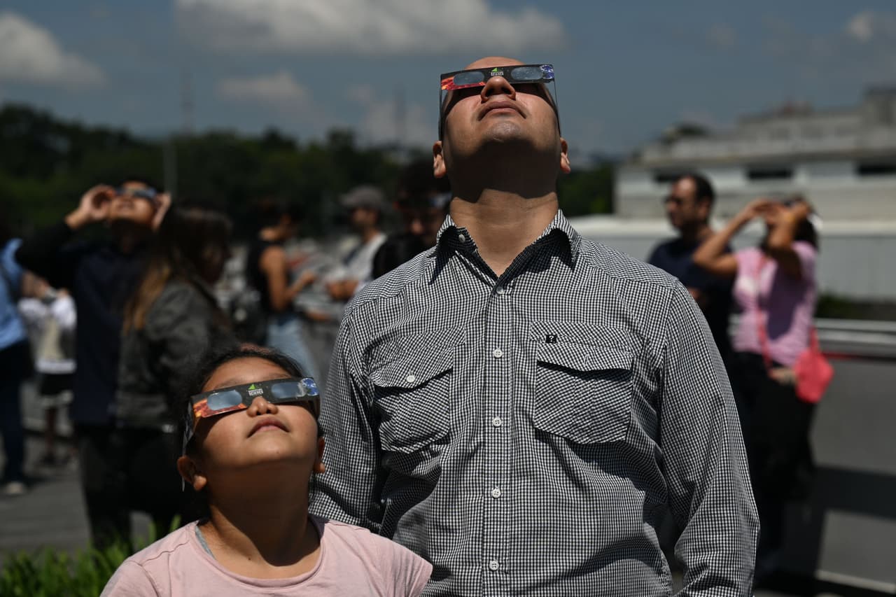 <b>Flandrau Science Center</b>
<br>Lunes 8 de abril de 10:00 a.m. a 2:00 p.m. 1601 E University Blvd. 
<b>Tucson</b>. Entrada Gratuita.