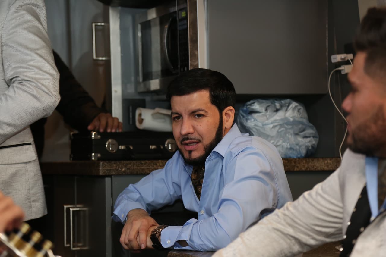 Después de una exitosa presentación en Guasave, la banda continuó su viaje de presentaciones ese fin de semana.